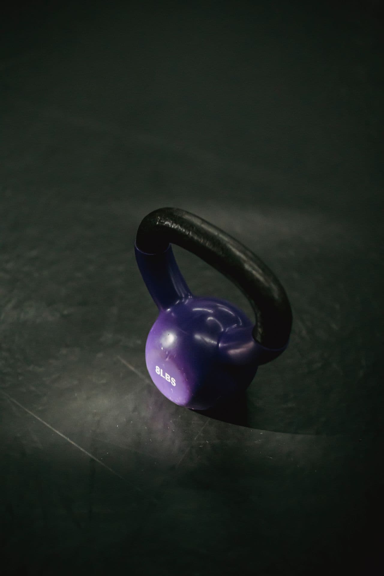 Girja (kettlebell) na podu teretane